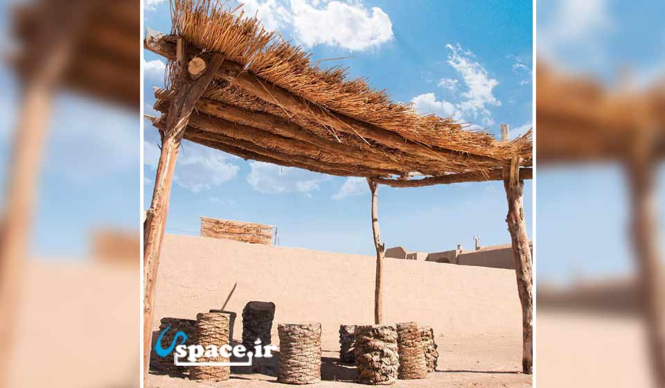 اقامتگاه بوم گردی گندمزار - خور و  بیابانک - روستای مصر - فرحزاد