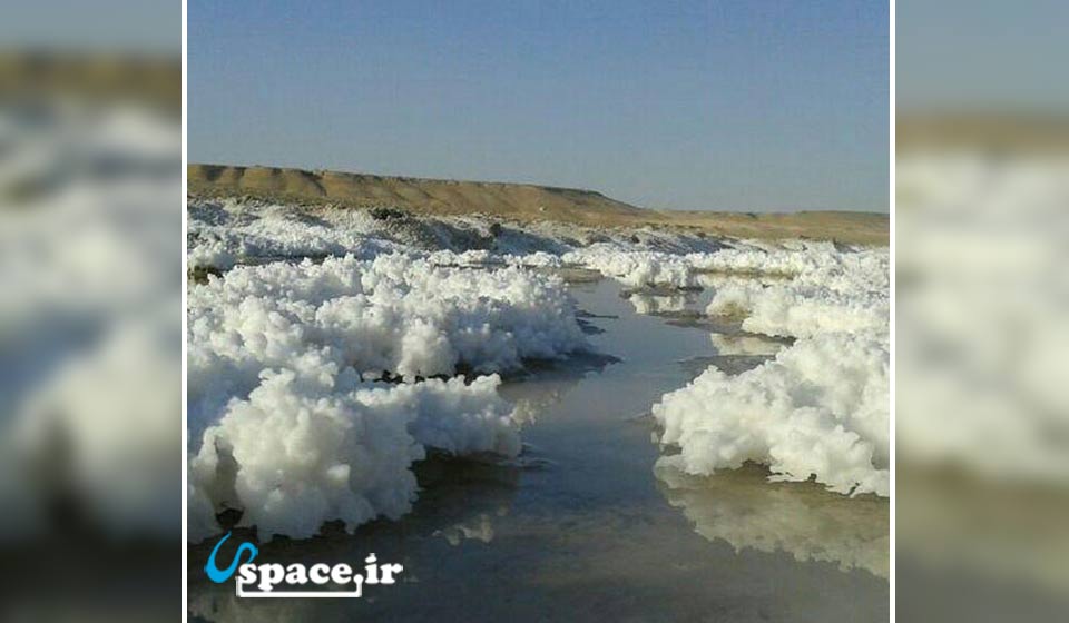 دریاچه نمک در نزدیکی اقامتگاه بوم گردی گندمزار - اصفهان - خور و  بیابانک - روستای مصر - فرحزاد